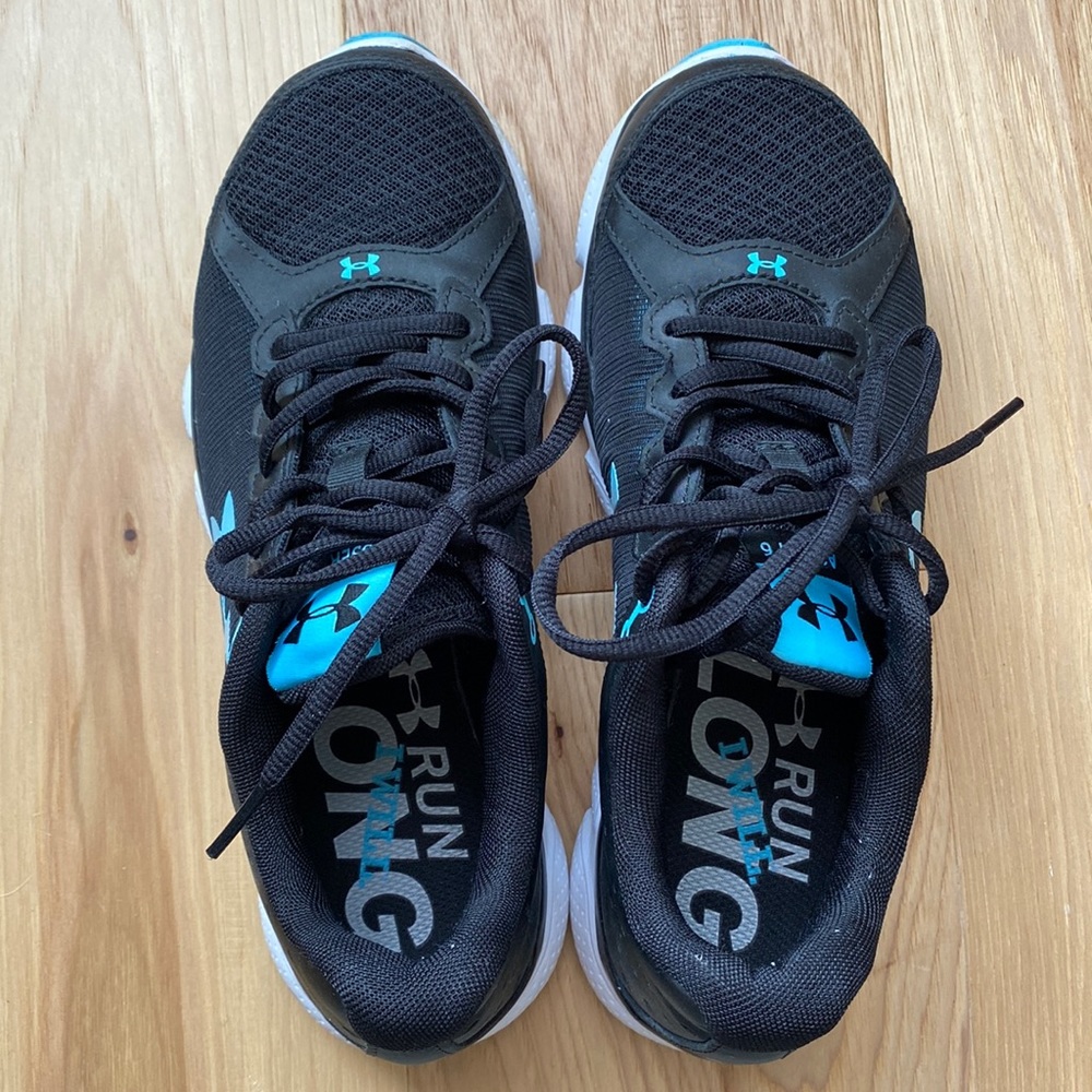 Under Armour Running Shoes - Size 9 - EUC